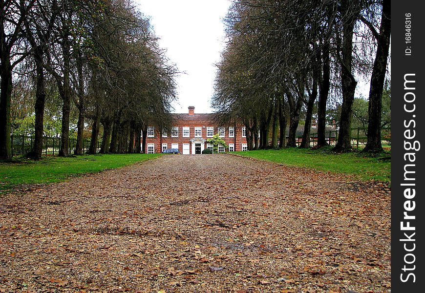 Wide road to the residence