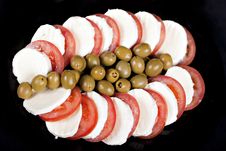 Mozzarella, Tomatoes And Olives Royalty Free Stock Image Mozzarella, Tomatoes And Olives Royalty Free Stock Image