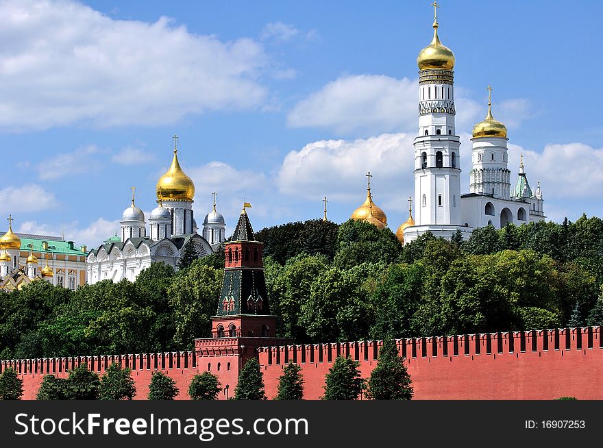 Temples of the Moscow Kremlin against the sky. Temples of the Moscow Kremlin against the sky.