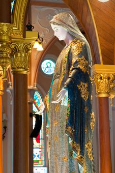 Virgin Mary Statue In  The Church Royalty Free Stock Photo