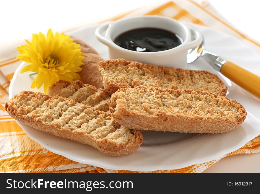 Crispy with jam in a small bowl