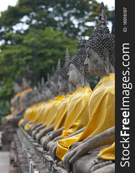 Aligned statues of Buddha at Ayutthaya