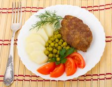 Meat Rissole With Vegetables Royalty Free Stock Images