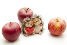Ceramics Hedgehog With Heart Royalty Free Stock Photography Ceramics Hedgehog With Heart Royalty Free Stock Photography