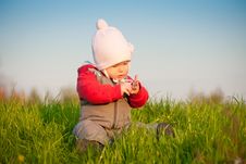 Baby Sit On Top Of Hill Stock Photography Baby Sit On Top Of Hill Stock Photography