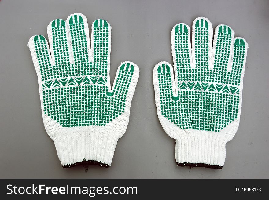 Gloves protect winter-white color