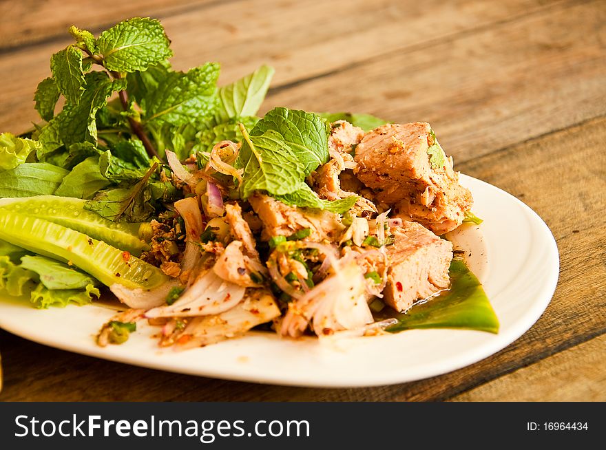Spicy tuna salad in Thai style.