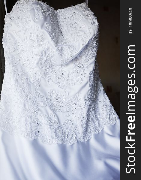 Image of front of bride in wedding dress