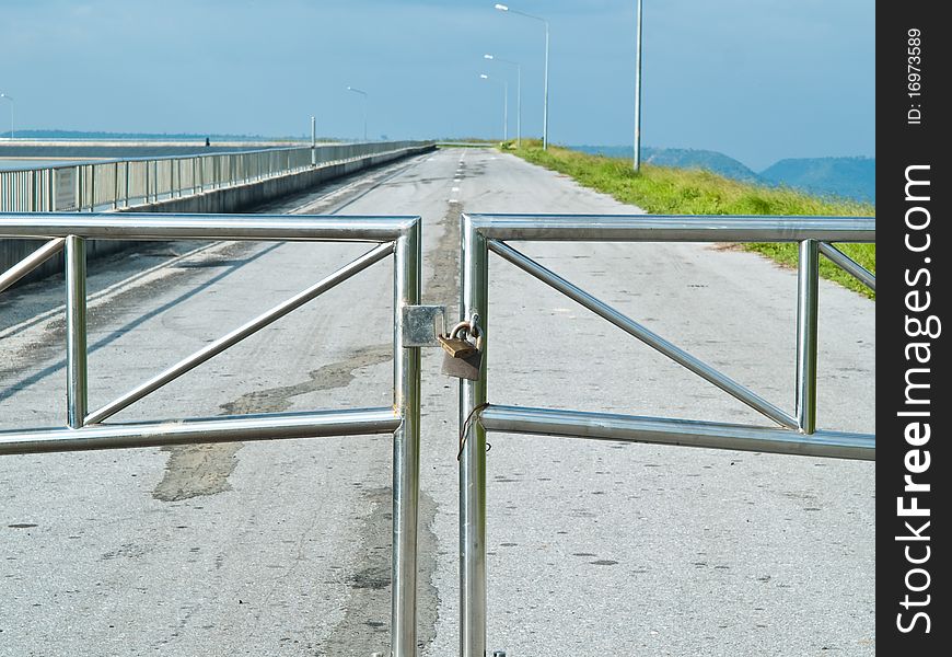 No passing double Lock for security of road