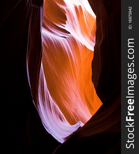 Unique formation and striations inside Antelope Canyon