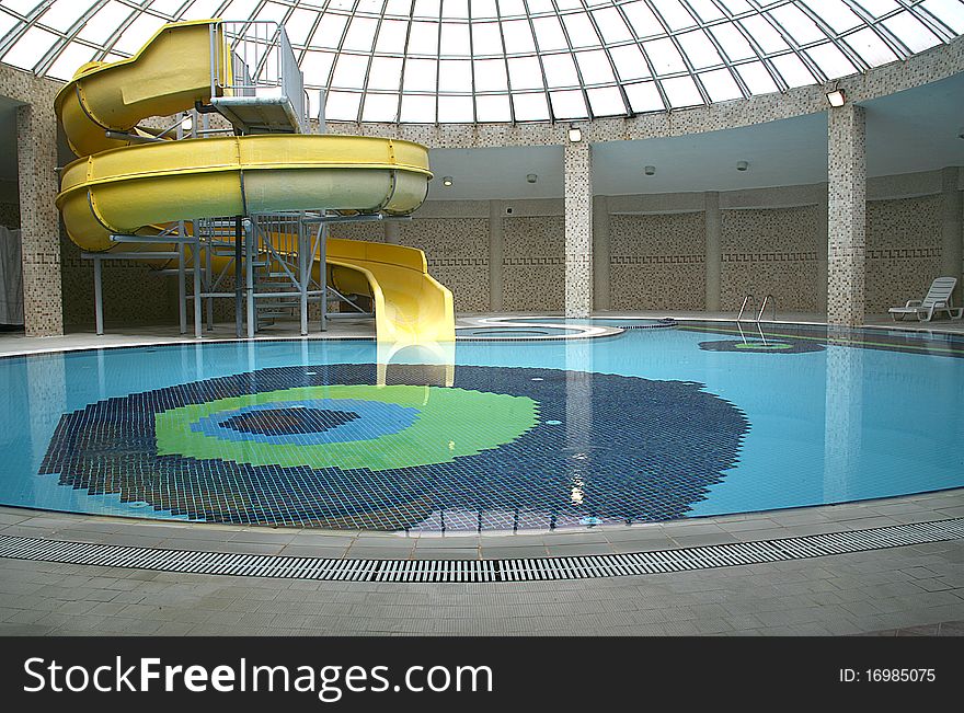 Crystal clear view of a swimming pool