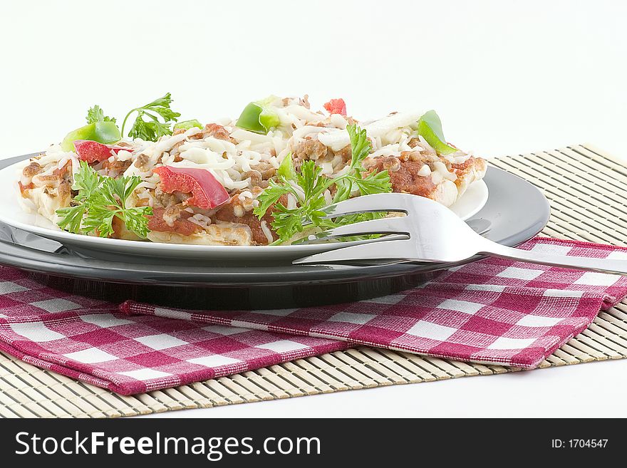 English muffins, ground turkey, spaghetti sauce, cheese and a garnish for a quick lunch or dinner. English muffins, ground turkey, spaghetti sauce, cheese and a garnish for a quick lunch or dinner.