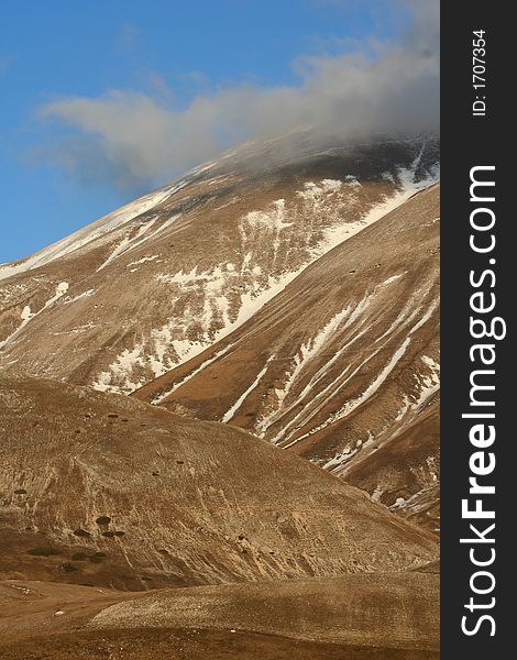 Captured in Castelluccio - Italy in winter 2006. Captured in Castelluccio - Italy in winter 2006