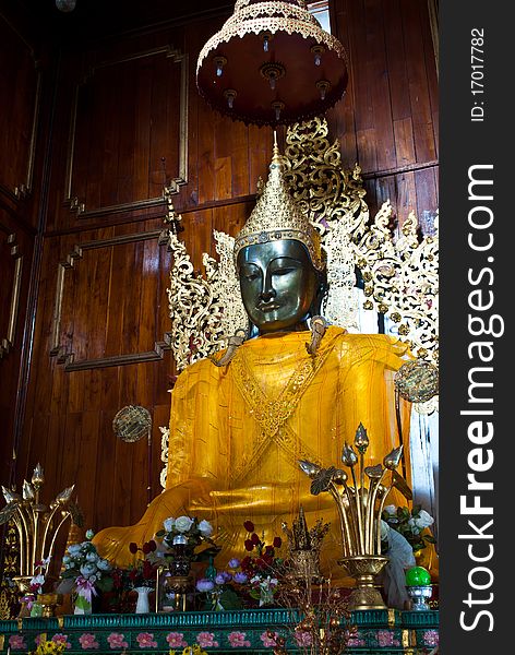 Thai buddha statue in maehongson, thailand