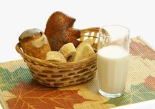 Bread And A Milk Glass Royalty Free Stock Photography Bread And A Milk Glass Royalty Free Stock Photography