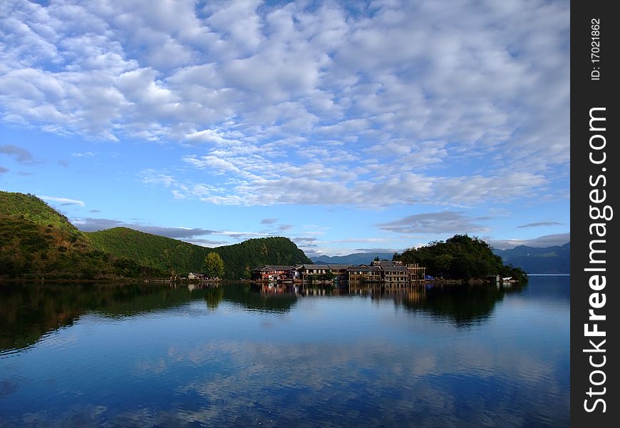 Experience Mosuo people lifestyle, beautiful Lugu Lake is very attracted