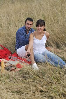 Happy Couple Enjoying Countryside Picnic Royalty Free Stock Photos Happy Couple Enjoying Countryside Picnic Royalty Free Stock Photos