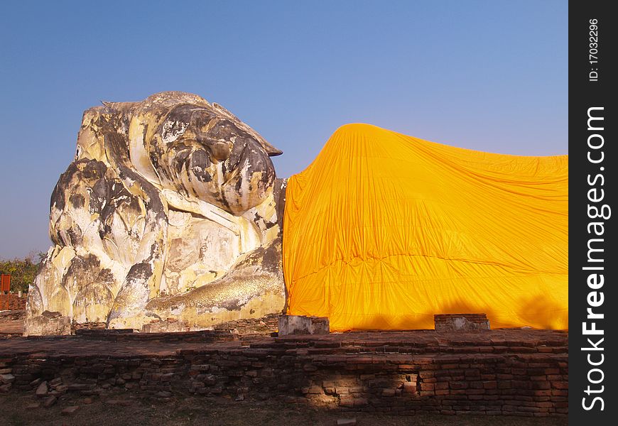 Reclining Buddha Image at Wat Lokkaya Phra Nakhon Si Ayutthaya. Reclining Buddha Image at Wat Lokkaya Phra Nakhon Si Ayutthaya