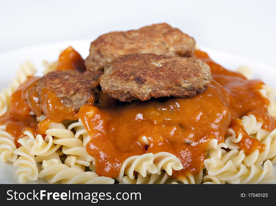 Meatballs With Tomato Sauce And Fusilli