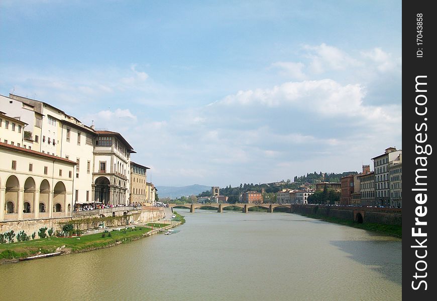 Arno's view (lungarno) of Firenze (Florence)