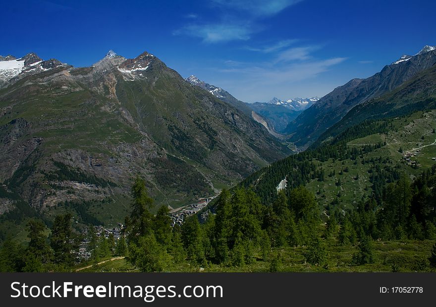 View of the scenery in the mountains of Switzerland. View of the scenery in the mountains of Switzerland