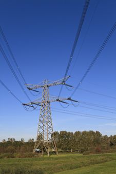 Electricity Pylon Aginst A Blue Sky Royalty Free Stock Image Electricity Pylon Aginst A Blue Sky Royalty Free Stock Image