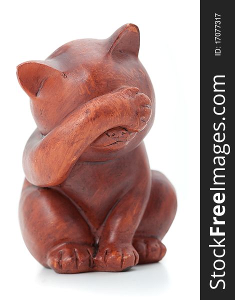 Wooden statuette of cat