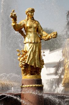 Fountain In Moscow Exhibition Centre Royalty Free Stock Photography Fountain In Moscow Exhibition Centre Royalty Free Stock Photography