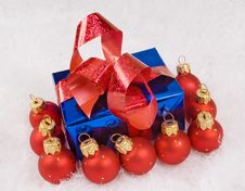 Red Spheres And Blue Box Stock Images Red Spheres And Blue Box Stock Images