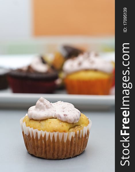Banana Cupcake With Cheese Frosting