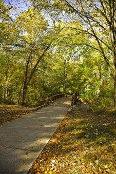 Old Foot Bridge In Autumn Royalty Free Stock Images Old Foot Bridge In Autumn Royalty Free Stock Images