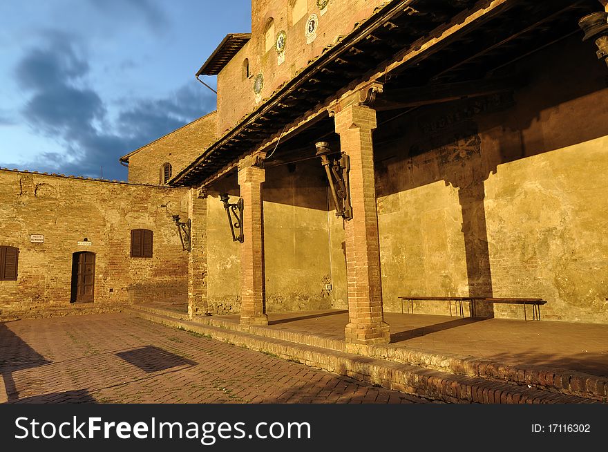 Certaldo Alto is a mirable example of the medieval architecture in Tuscany (Italy). Certaldo Alto is a mirable example of the medieval architecture in Tuscany (Italy)