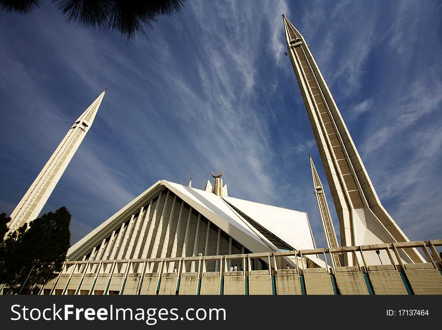 Side view of monstrous Faisal Mosque in Islamabad, Pakistan