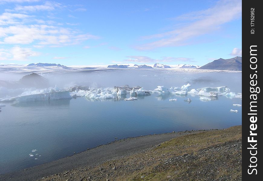 The mysterious “Jokulsarlon lake” in Iceland