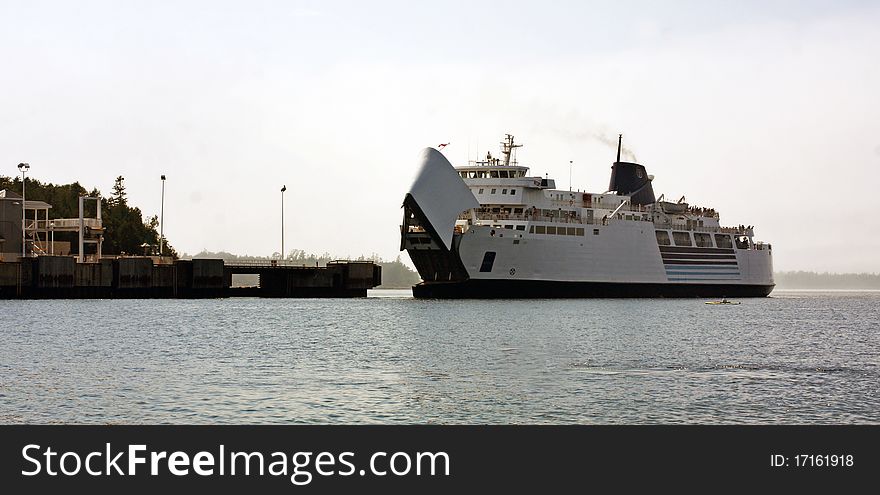 Bruce Peninsula ferry crossings from Tobermory to Manitoulin Island