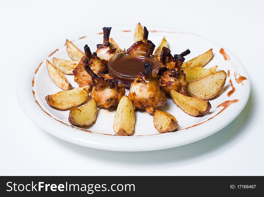 Potatoes with chiken and sauce