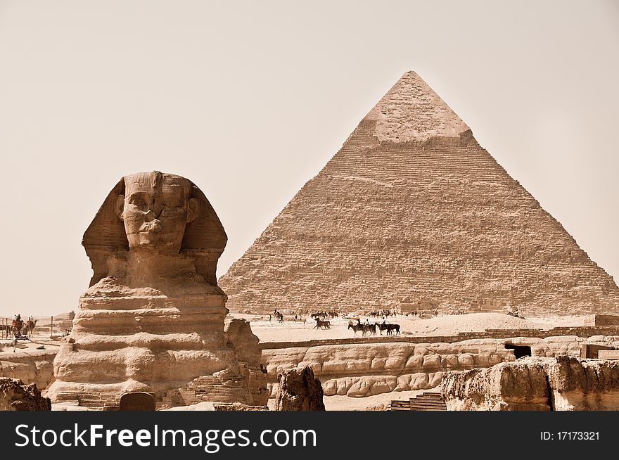 Sphinx and Pyramid of Khafra, Giza, Egypt