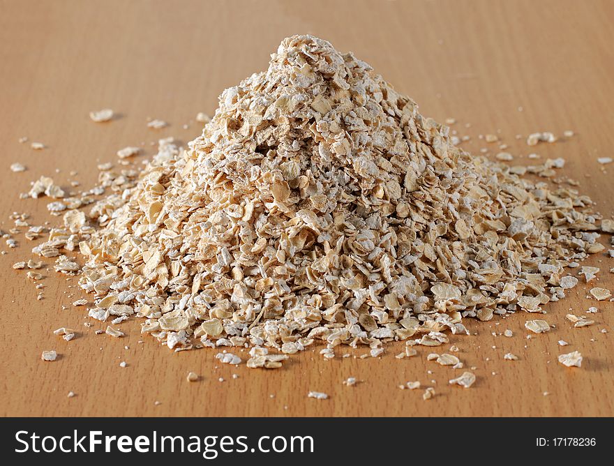 Raw fresh instant oatmeal flakes