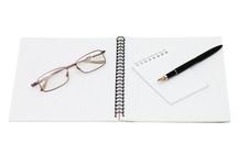 Fountain Pen And Blank Spiral Bound Notepad Royalty Free Stock Images