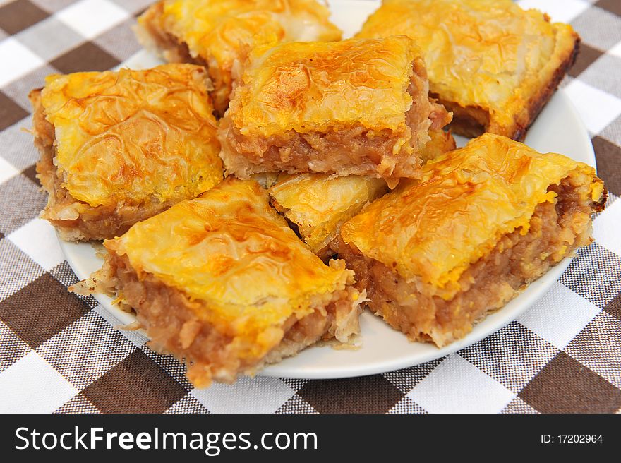 Apple pie on a plate