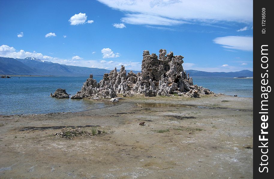 Tufa towers and spires in Mono Lake Tufa State Nature Reserve, near Lee Vining, CA