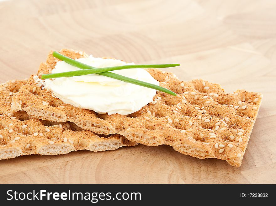 Healthy diet with crispbread on bred