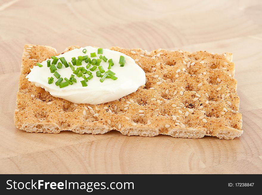 Healthy diet with crispbread on bred