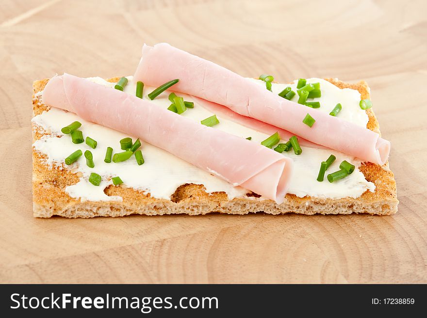 Healthy diet with crispbread on bred