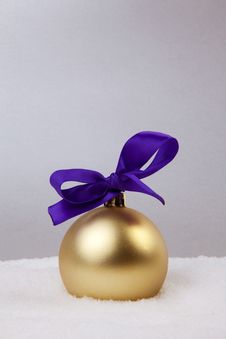 Christmas Golden Ball With Bow Royalty Free Stock Image Christmas Golden Ball With Bow Royalty Free Stock Image
