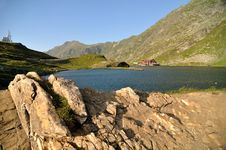 Lake House In The Mountains Royalty Free Stock Photography
