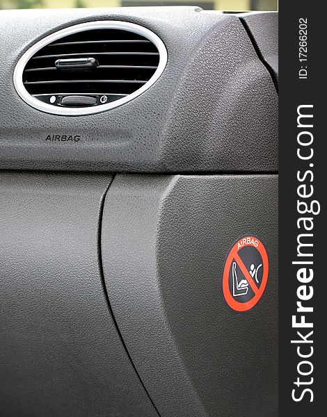 Airbag warning inside a car