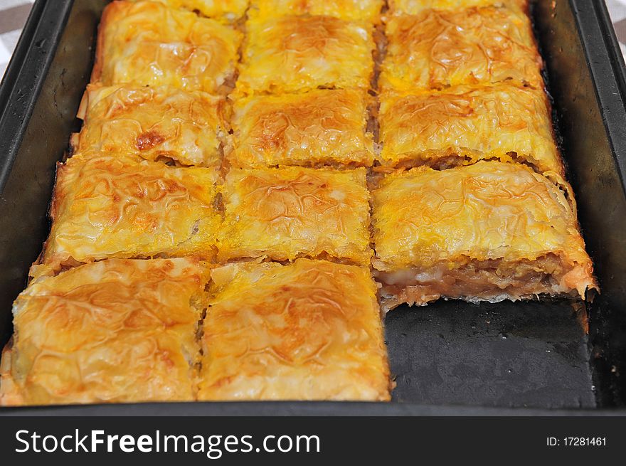 Apple pie in a griddle