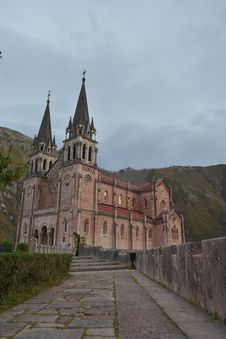 Peaks Of Europe Mountain Landscape At Covadonga Cathedral Royalty Free Stock Image Peaks Of Europe Mountain Landscape At Covadonga Cathedral Royalty Free Stock Image