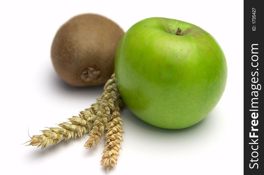 An Apple, A Kiwi And Wheat